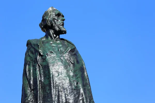 Monument over Jan Hus på Oldtown Square i Praha – stockfoto