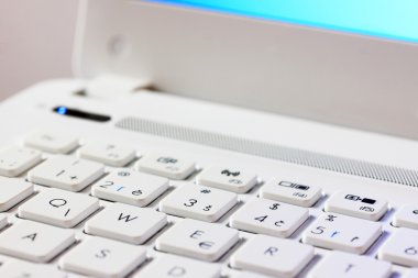 Beyaz anahtar kurulu dizüstü bilgisayar detay