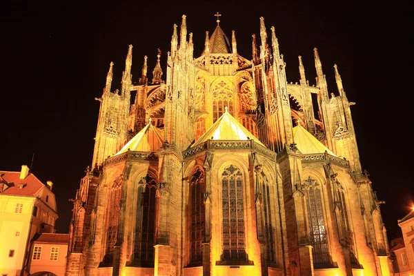 Gothic St. Vitus 'Cathedral on Prague Castle in the Night, Czech Republic — стоковое фото