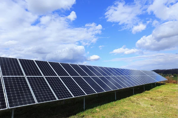 Solar Power Station çayır üzerinde detay