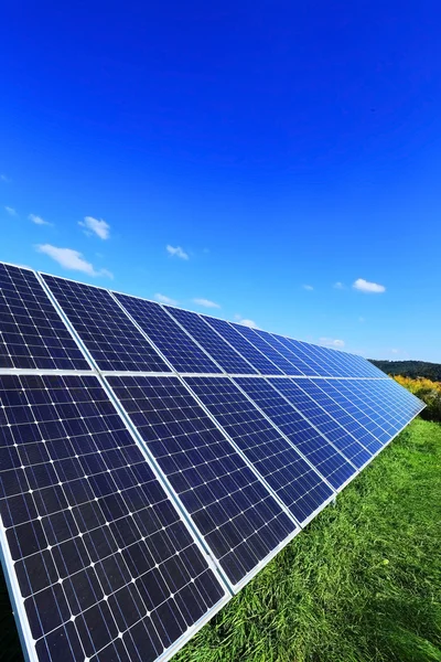 Solar Power Station çayır üzerinde detay