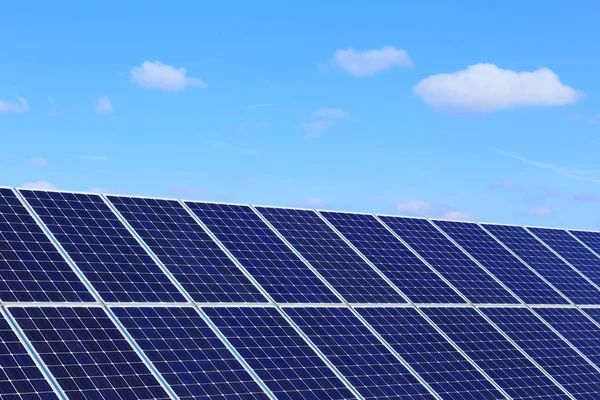 Solar Power Station çayır üzerinde detay