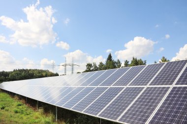 Solar Power Station yaz çayır