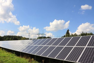 Solar Power Station yaz çayır