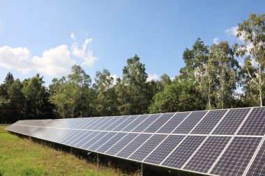 Solar Power Station yaz çayır