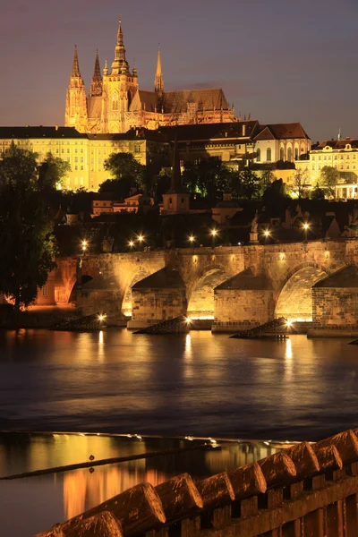 Night Prague gothic Castle with Charles Bridge, Czech Republic — Stock Photo, Image