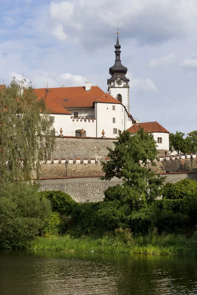 Colorful medieval Town Pisek above the river Otava, Czech Republic — Stock Photo, Image