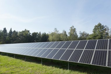 Solar Power Station yaz çayır