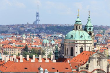 Bahar Prague City ile yeşil doğa, Çek Cumhuriyeti görüntüleyin