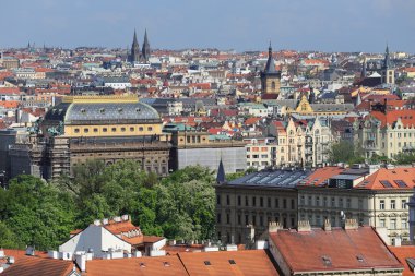 Bahar Prague City ile yeşil doğa, Çek Cumhuriyeti görüntüleyin
