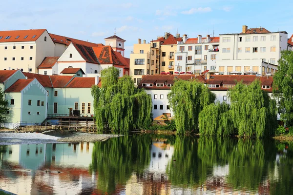 Colorida ciudad medieval Pisek sobre el río Otava, República Checa —  Fotos de Stock