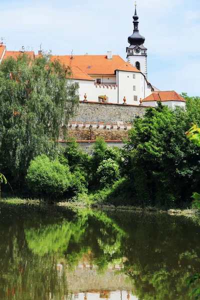 Colorful medieval Town Pisek above the river Otava, Czech Republic — Stock Photo, Image