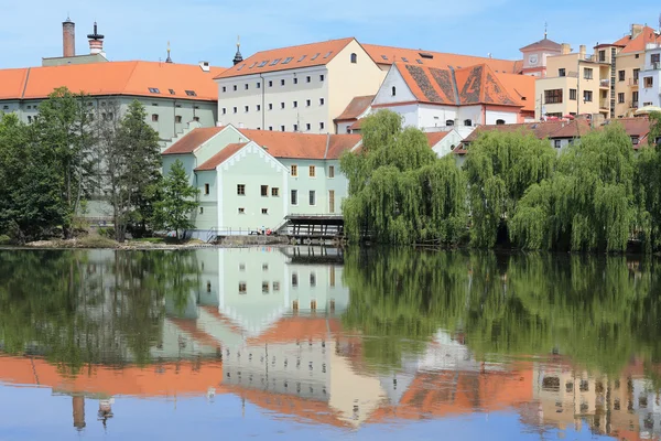 Colorida ciudad medieval Pisek sobre el río Otava, República Checa —  Fotos de Stock