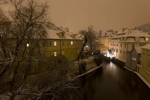 Notte romantica neve Praga Mulino sopra Certovka, Repubblica Ceca — Foto Stock