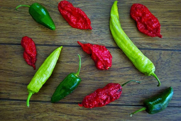 Fresh Jalapeno Habanero Banana Pepper Wooden Background — Stock Photo, Image