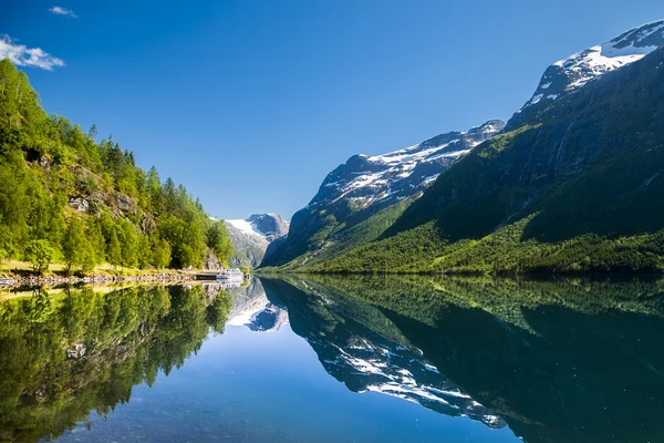 Glaciar Briksdalsbreen en Noruega — Foto de Stock