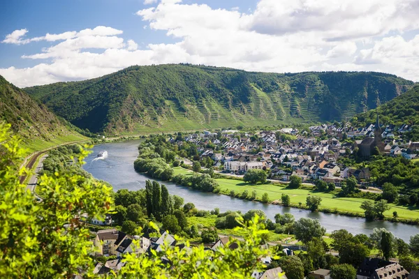 Kobern-Gondorf, romantyczna wioska w Niemczech — Zdjęcie stockowe