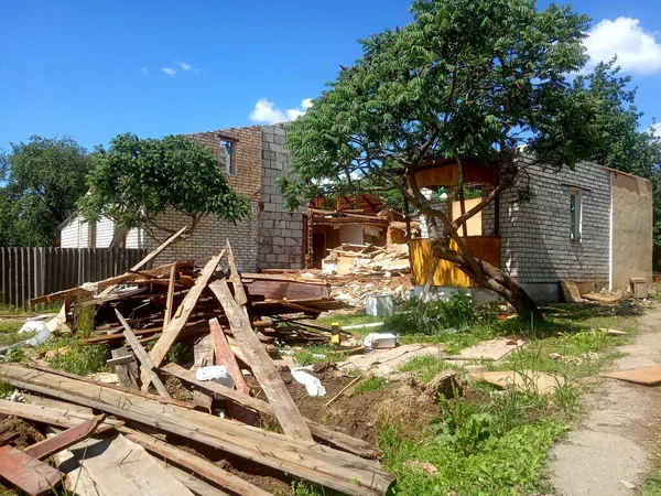 Destroços Uma Antiga Casa Madeira Destruída Demolição Setor Privado — Fotografia de Stock