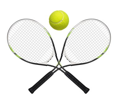 Tenis raketleri ve top beyaz arkaplanda