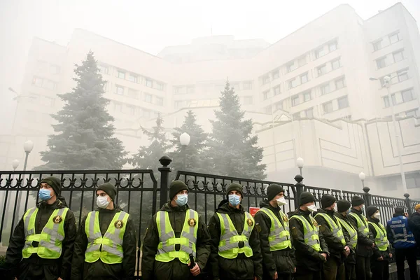 Члени Національної Гвардії України Під Час Акцій Протесту Стоять Варті — стокове фото