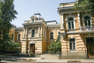 Ukrayna 'nın Ukrayna' nın başkenti Kyiv 'deki Bankova caddesinde bulunan Ulusal Yazarlar Sendikası binası. Mayıs 2011. Yüksek kalite fotoğraf