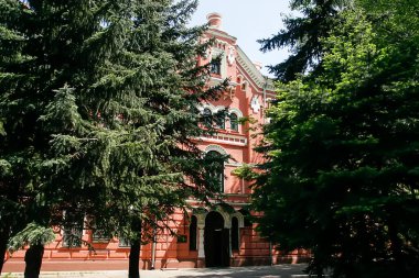 Ukrayna 'nın başkenti Kyiv' deki Ulusal Görsel Sanatlar ve Mimarlık Akademisi 'nin tarihi binası. Mayıs 2011