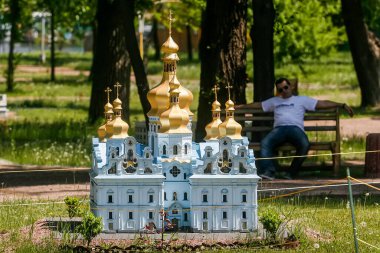 Minyatür müzedeki Kyiv 'deki gerçek ünlü binaların kopyaları. Kyiv, Ukrayna. Mayıs 2011 