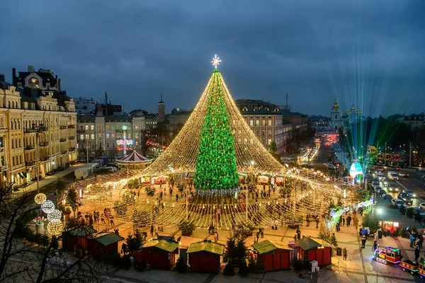 Vista Geral Árvore Natal Praça Sofiyska Centro Kiev Ucrânia Dezembro — Fotografia de Stock