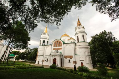 Ukrayna, Chernihiv 'deki Kurtarıcı Şekil Değiştirme Katedraline bak. Ağustos 2012. Yüksek kalite fotoğraf