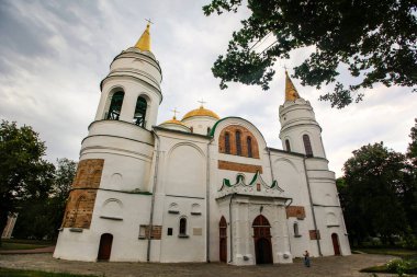 Ukrayna, Chernihiv 'deki Kurtarıcı Şekil Değiştirme Katedraline bak. Ağustos 2012. Yüksek kalite fotoğraf