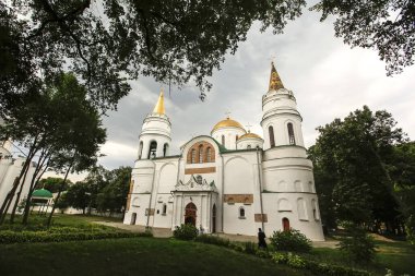 Ukrayna, Chernihiv 'deki Kurtarıcı Şekil Değiştirme Katedraline bak. Ağustos 2012. Yüksek kalite fotoğraf