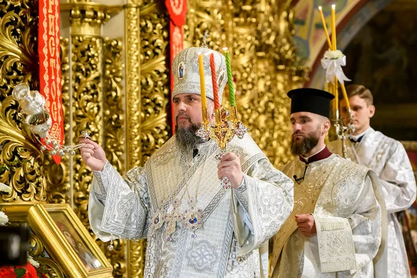 Metropolitan Epifaniy Jefe Iglesia Ortodoxa Ucrania Celebra Liturgia Pascua Catedral — Foto de Stock