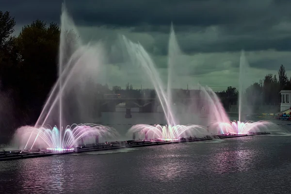 Vista Serale Alla Fontana Musicale Con Animazioni Laser Roshen Sul — Foto Stock