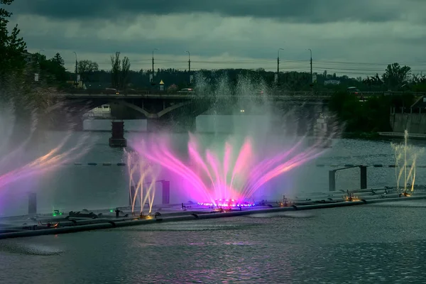 Vista Nocturna Fuente Musical Con Animaciones Láser Roshen Río Buh — Foto de Stock