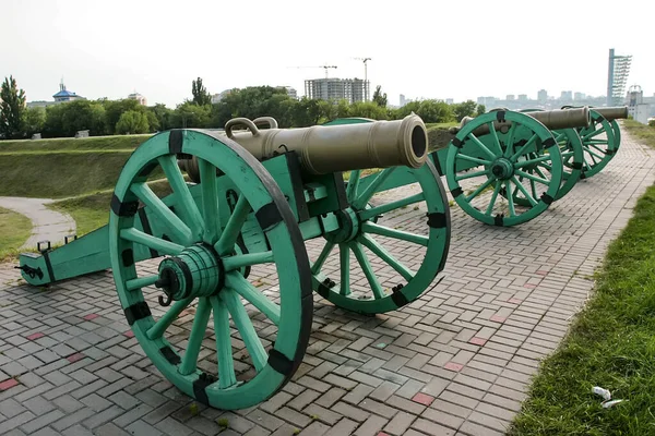 Oude Kanonnen Kiev Fort Complex Van Fortificatie Gebouwen Stad Kiev — Stockfoto