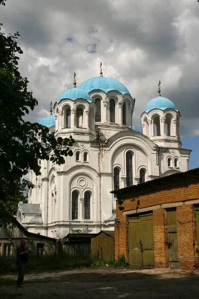 ウクライナのフルキフにある聖アナサシア教会をご覧ください 2009年5月 高品質の写真 — ストック写真