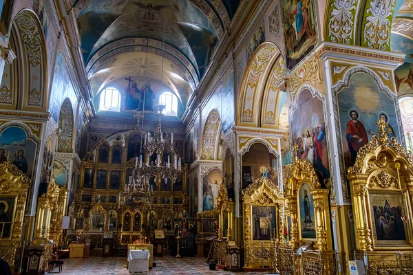 Interior da Santíssima Trindade Ortodoxa Convento patriarcal estauropegial em Korets, região de Rivne, Ucrânia. Agosto de 2021 — Fotografia de Stock