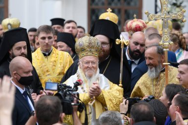 22 Ağustos 2021 'de Ukrayna' nın başkenti Kyiv 'deki Aziz Sophia Katedrali' ne yakın bir dini tören sırasında Patrik Bartholomew. Yüksek kalite fotoğraf
