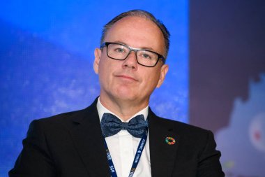 Avrupa Bölgeleri Meclisi Başkanı Magnus Berntsson 30. ECONOMIC Forumu sırasında 8 Eylül 2021 'de Polonya' nın Karpacz kentinde. Yüksek kalite fotoğraf