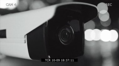 Siyah beyaz kamera güvenlik kameralarının görüntülerini kaydediyor. Koruma, polis, ev, güvenlik, teknoloji, mahremiyet, özel. Yavaş çekim