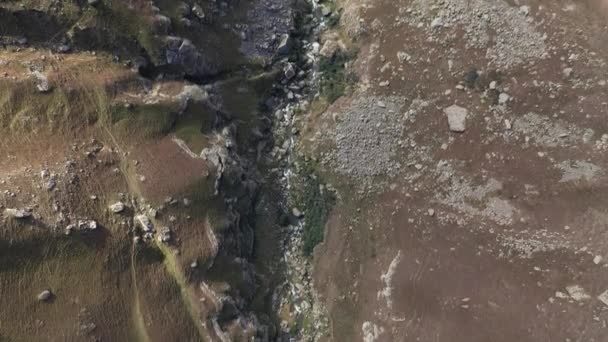 Flygfoto över Tsolotlinsky canyon och Tobot floden. Dagestan, Nordkaukasien, Ryssland — Stockvideo