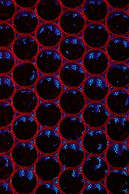 Ultraviyole radyasyonlu çok aşamalı hava filtresi ve aktif karbon tanecikleri. Hava arındırma ve dezenfeksiyon sistemi. Sağlık, alerji, toz, virüs ve bakterilerden korunmak için HEPA filtresi