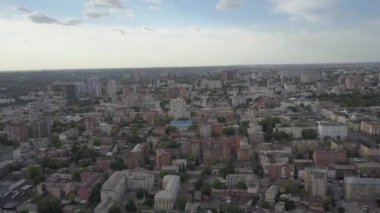 Şehir merkezindeki uçuş ve eğlence merkezi, şehrin Rostov-on-Don panoraması. Renk notu yok