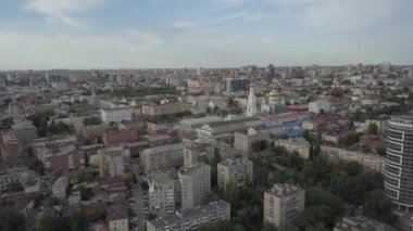Şehir merkezindeki uçuş ve eğlence merkezi, şehrin Rostov-on-Don panoraması. Renk notu yok