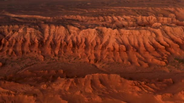 Paisagem Marciana Falésias Flamejantes Vista Aérea Deserto Gobi Terra Queimada — Vídeo de Stock