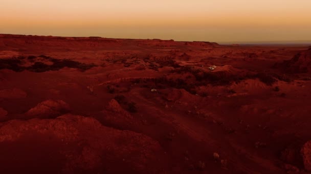 Fantastyczny Marsjański Krajobraz Zardzewiałych Odcieniach Pomarańczy Powierzchni Marsa Pustyni Klifów — Wideo stockowe