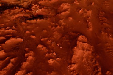 Paslı turuncu gölgelerdeki fantastik Mars manzarası Mars yüzeyi, Çöl, Uçurumlar, kum. Uzaylı manzarası. Kızıl Gezegen Mars.