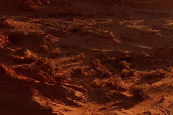 Φανταστικό Αρειανό Τοπίο Σκουριασμένες Πορτοκαλί Αποχρώσεις Επιφάνεια Άρη Έρημο Απόκρημνες — Φωτογραφία Αρχείου