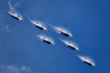 Rus Hava Kuvvetleri, Rus Şövalyeleri akrobatik takımının performansı. Uçaklar Sukhoi Su-30SM, NATO kod adı Flanker-C Uluslararası Askeri-Teknik Forum-2020. 09.25.2020, Moskova, Rusya