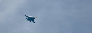 Rus Hava Kuvvetleri, Rus Şövalyeleri akrobatik takımının performansı. Sukhoi Su-30SM uçaklarında, NATO kod adı Flanker-C Uluslararası Askeri-Teknik Forum-2020. 09.25.2020, Moskova, Rusya